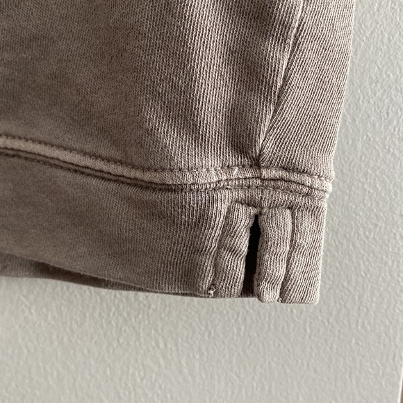 American Eagle off the shoulder cropped tee size L - Picture 5 of 8